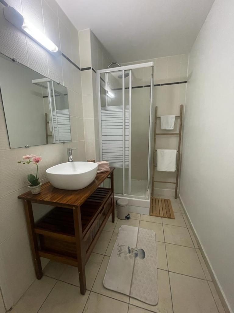 Apartament Les Terrasses De La Marina Le Marin Zewnętrze zdjęcie